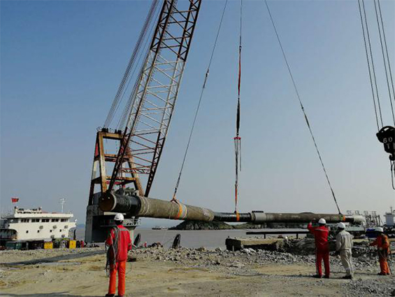 斜（xié）立管整體起吊（diào）斜