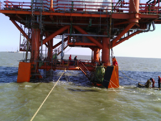 中信能源天時集團月東油田海上采油平台A1、A2靠船（chuán）件設計、製作、現場安裝等項目（2013年）