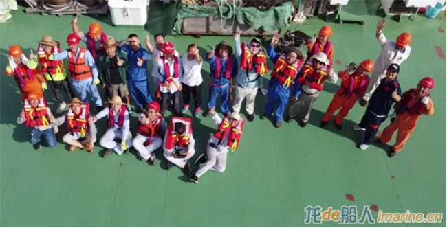 我國首例（lì）多模塊浮式平台連接（jiē）器海上拆裝試驗成功