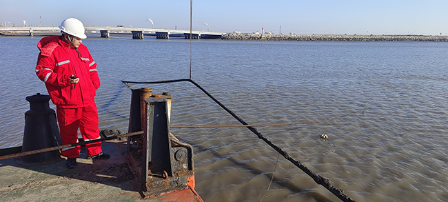 我司首次定向鑽穿越二界溝航道—月東海纜更換維修項目順利完工