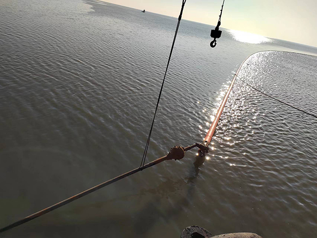 我司首次定向鑽穿越二界（jiè）溝航道—月東海纜更換維修項目順利完工