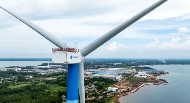 最大功（gōng）率達（dá）20MW！全（quán）球最大海（hǎi）上風機成功吊裝