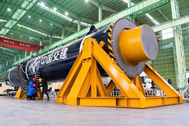 重大突破！全球最大單作用液壓打樁錘（chuí）下線