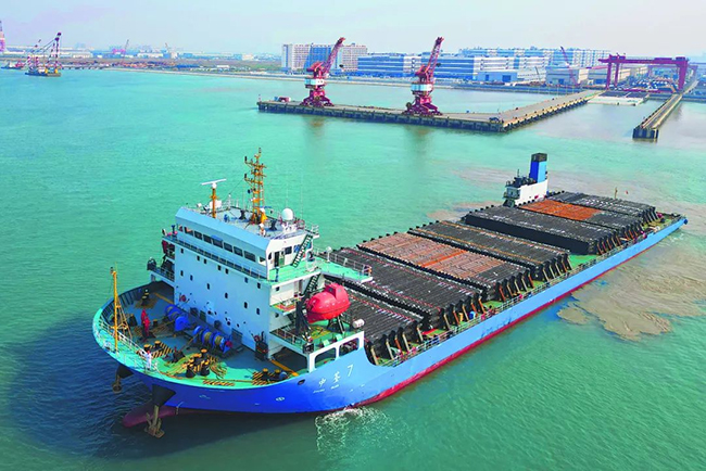 天津智能製造基地最大導管架完成裝船作業