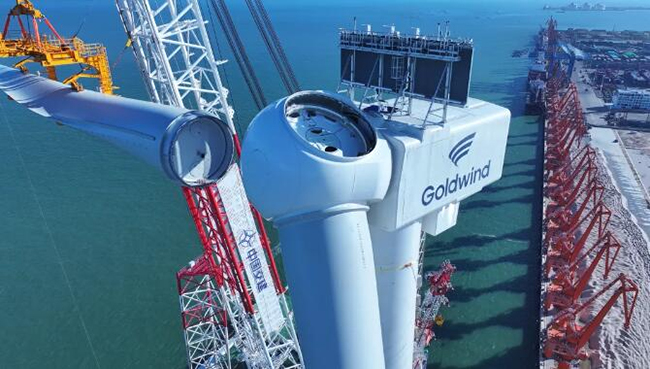 金風科技（jì）16MW漂浮（fú）式風電機（jī）組成功吊裝