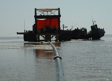 遼（liáo）河海底管道後（hòu）挖溝項目（2005年--中（zhōng）石油（yóu））