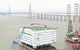 亞洲首座海上換流站在南通出江入海