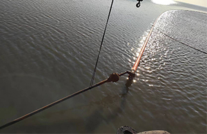 我司首次（cì）定向鑽穿越二界溝航（háng）道—月東海（hǎi）纜更換維修項目順利完工