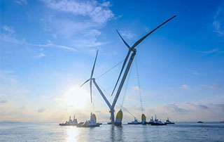 大國重器！全球最（zuì）大漂浮式風電（diàn）平台啟航出海