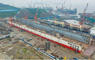 舟山中遠海運重工75000噸舉力浮船塢（wù）順利實現大合攏節點